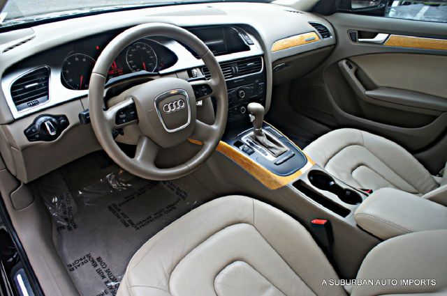 Audi A4 2009 photo 8