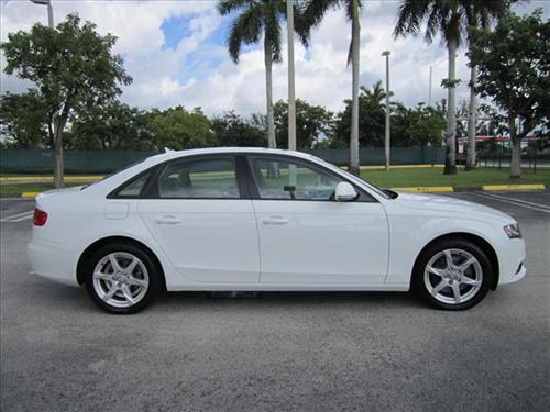 Audi A4 2009 photo 3