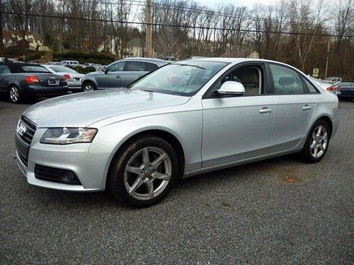 Audi A4 2009 photo 2