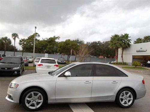 Audi A4 2009 photo 2