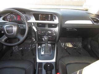 Audi A4 2009 photo 4
