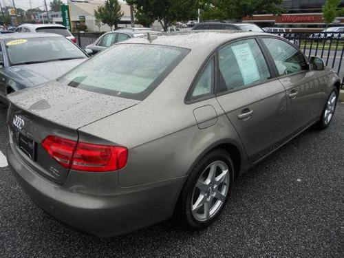 Audi A4 2009 photo 4