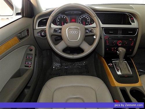 Audi A4 2009 photo 2