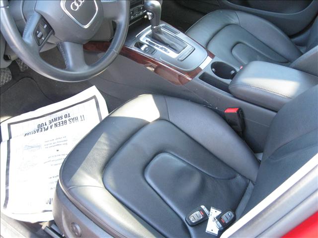 Audi A4 2009 photo 1