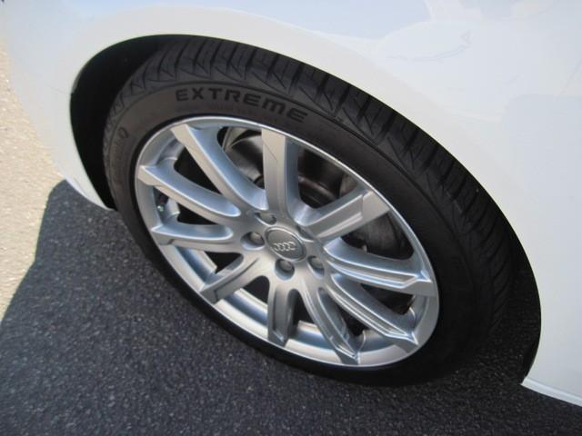 Audi A4 2009 photo 2