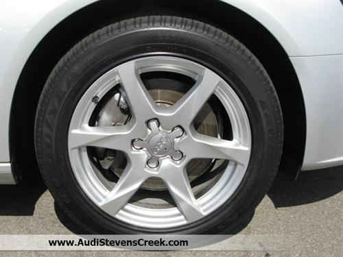 Audi A4 2009 photo 2