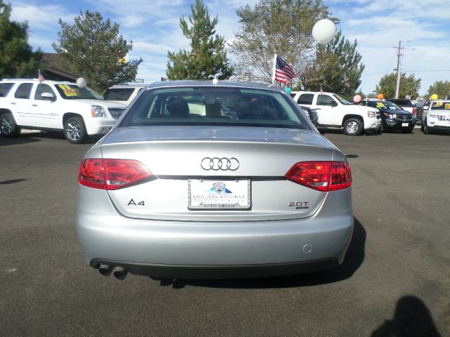 Audi A4 2009 photo 1