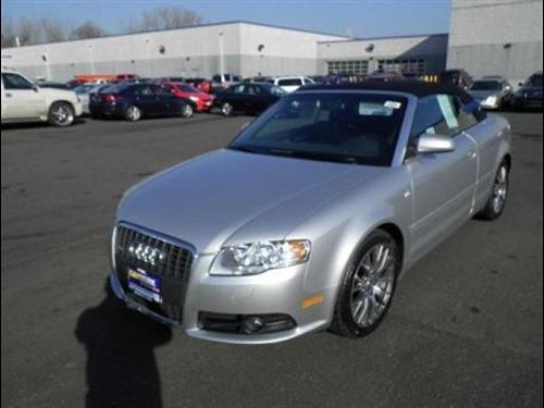 Audi A4 2009 photo 2
