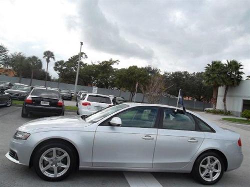 Audi A4 2009 photo 2