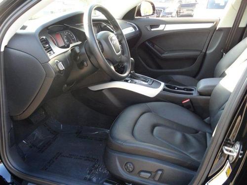 Audi A4 2009 photo 2