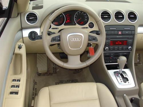 Audi A4 2009 photo 4