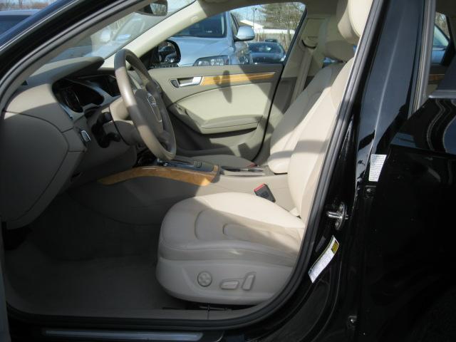 Audi A4 6-speed A/T, 8 Cylinder, Rear Wh Sedan