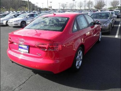 Audi A4 2009 photo 4