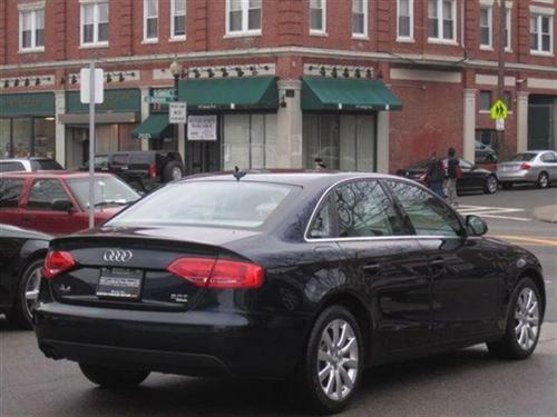 Audi A4 2009 photo 1