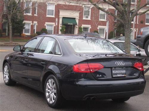 Audi A4 2009 photo 2