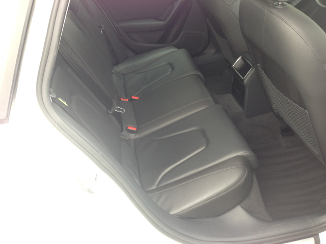 Audi A4 2WD Panel LS Sedan