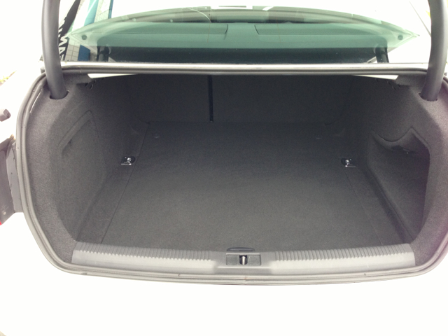 Audi A4 2009 photo 12