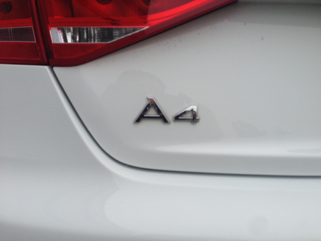 Audi A4 2009 photo 16