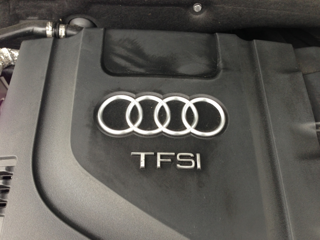 Audi A4 2009 photo 2