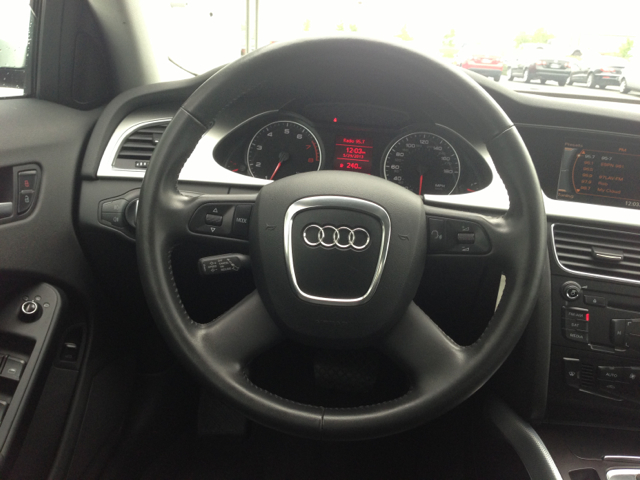 Audi A4 2009 photo 23