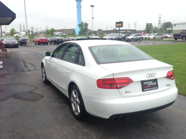 Audi A4 2009 photo 24