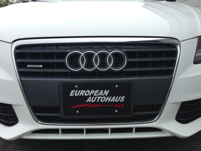 Audi A4 2009 photo 9