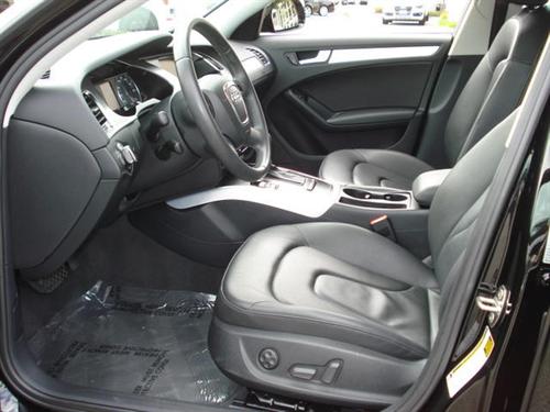 Audi A4 2009 photo 2