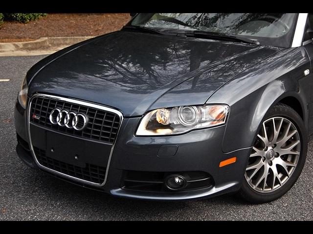 Audi A4 2009 photo 2