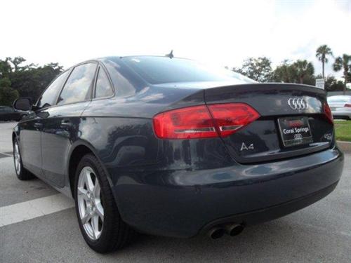 Audi A4 2009 photo 2