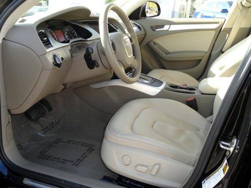 Audi A4 2009 photo 2