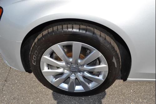 Audi A4 2009 photo 4