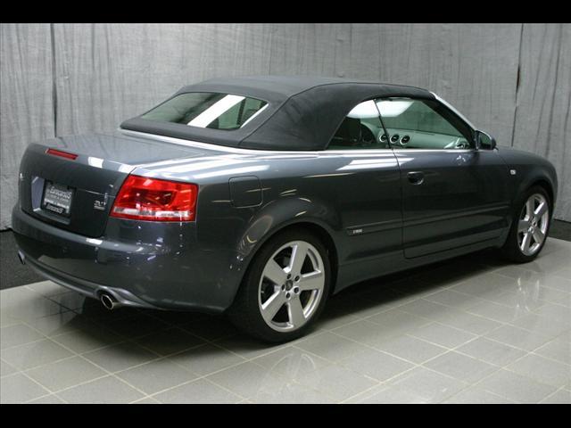 Audi A4 2009 photo 2