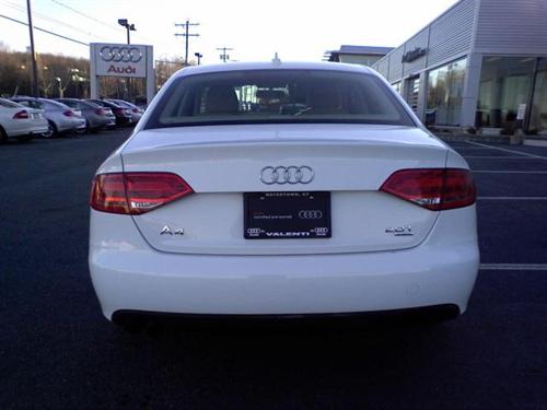 Audi A4 2009 photo 4