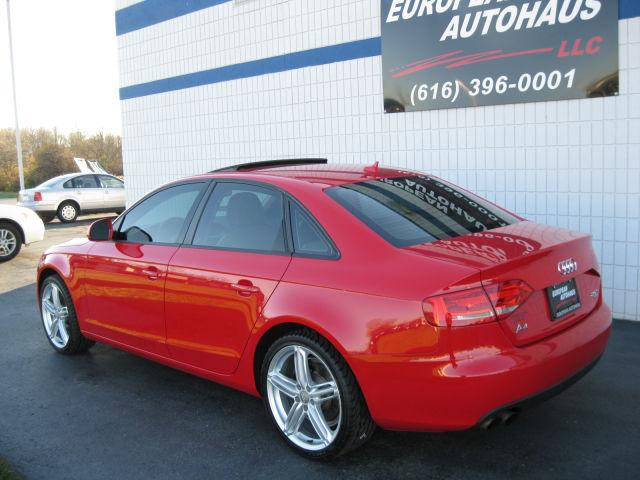 Audi A4 2009 photo 2