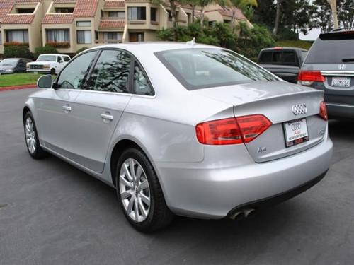 Audi A4 2009 photo 2