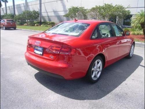Audi A4 2009 photo 2