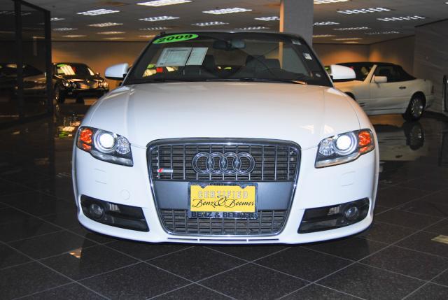 Audi A4 2009 photo 1