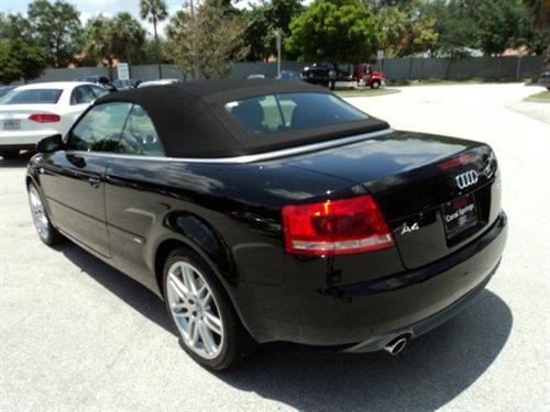 Audi A4 2009 photo 2