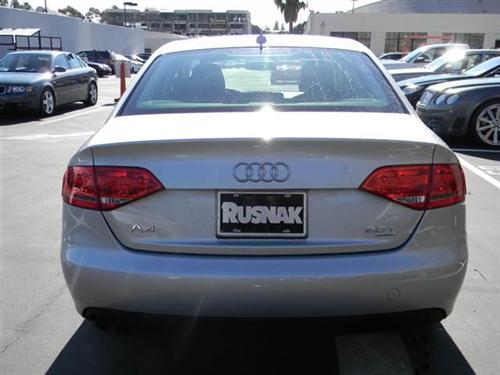 Audi A4 2009 photo 2
