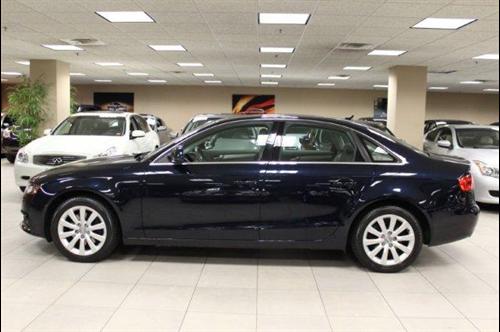 Audi A4 2009 photo 2