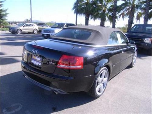Audi A4 2009 photo 4