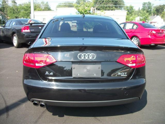 Audi A4 2009 photo 1