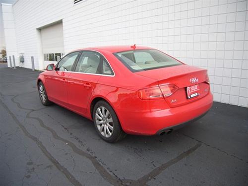 Audi A4 2009 photo 2