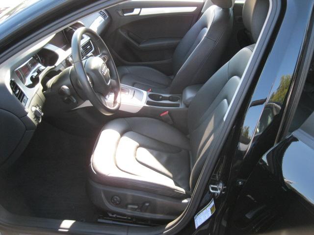 Audi A4 2010 photo 5