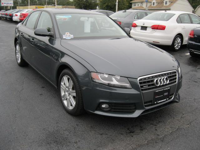 Audi A4 2010 photo 3