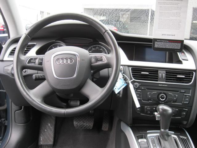Audi A4 2010 photo 4