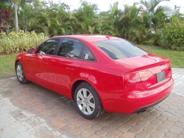 Audi A4 2010 photo 5