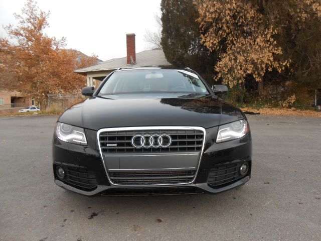 Audi A4 2010 photo 1