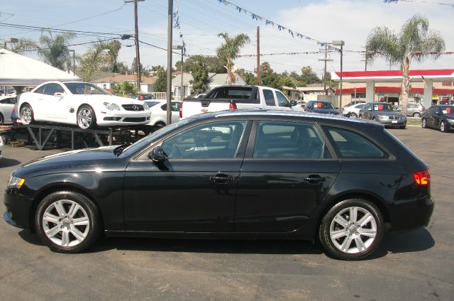 Audi A4 2010 photo 1