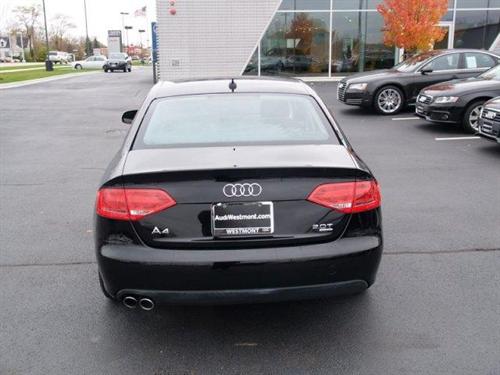 Audi A4 2010 photo 4